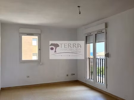 location appartement 4 pièces 84 m² à sari-solenzara (20145)  626 €