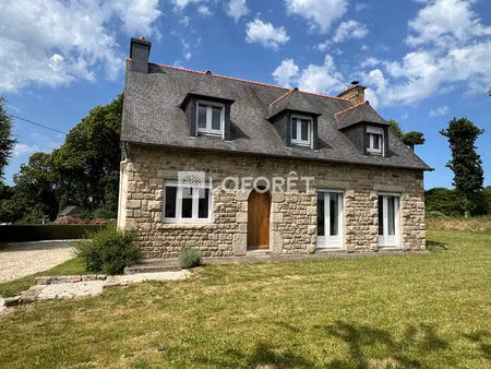 maison située à 8 km de guingamp