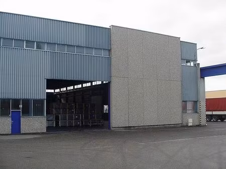 location local d'activités illzach 1 901 m²