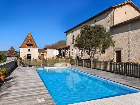 château à rénover à chalais