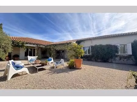 maison de luxe de 2 chambres en vente à crillon-le-brave  france