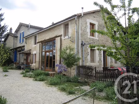 vente maison 6 pièces 345.48 m² à pers (79190)  295 000 €