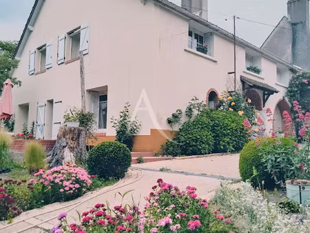 vente maison 6 pièces 145 m² à saint-denis-de-l'hotel (45550)  420 000 €