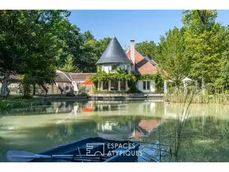 propriété féérique entre bois et eau
