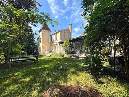 demeure de charme avec dépendances et garage