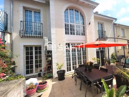 superbe maison de 2008 tout à pied secteur calme