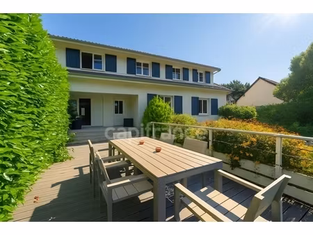 grande maison familiale – 222 m² – 6 chambres – terrain 3 927 m² –