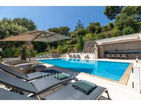 maison de luxe de 366 m2 en location valbonne  france