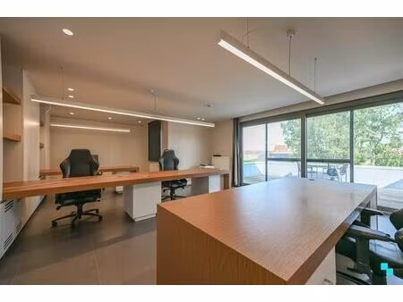 volledig ingericht kantoor te bosmolens