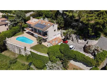 villa proche village st jeannet - vue mer