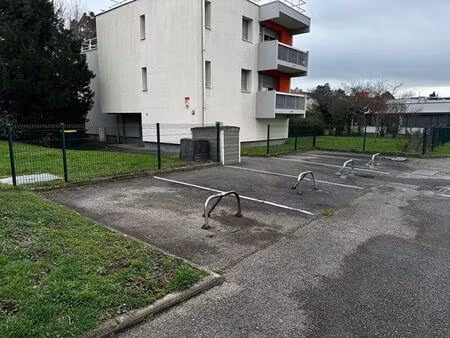 case parking exterieure craponne