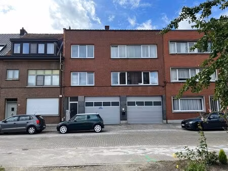 bien professionnel à louer à merksem € 1.750 (la578) - reds immo | zimmo