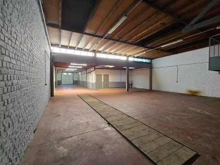 garage de 260 m² dans le centre de vilvoorde