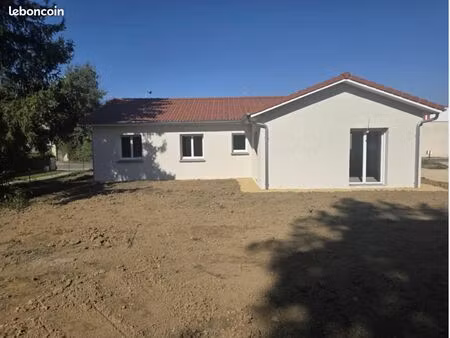 villa 4 pièces 90 m²