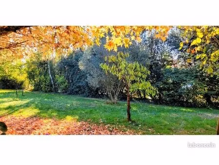 terrain 750 m2 pompignac