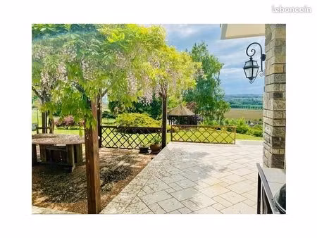 propriété 5 pièces 190 m²