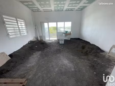 local 67 m² morne-à-l'eau