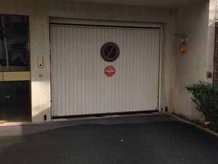 place de parking à louer