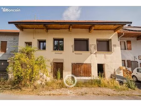 maison 2 pièces 100 m²