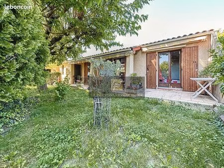 villa 4 pièces 73 m²