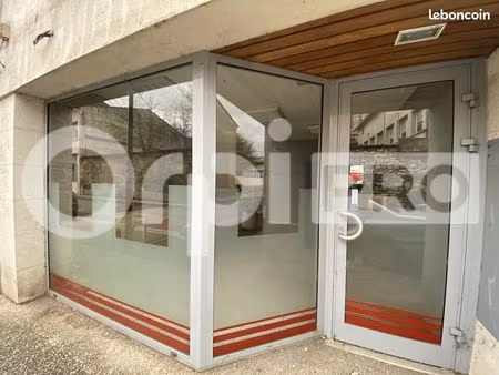 local commercial 55 m²