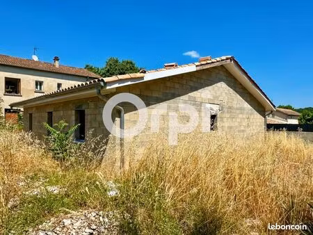 maison 2 pièces 139 m²