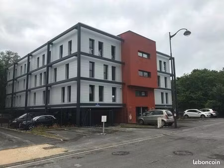 bureau 15 m2 zone franche gare sncf