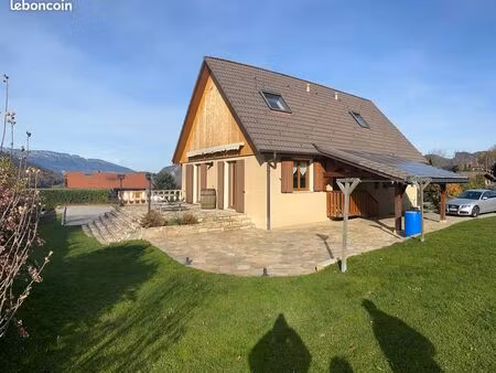 maison individuelle 4 chambres terrain plat ensoleillé