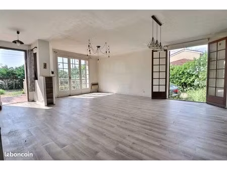 maison 5 pièces 130 m²