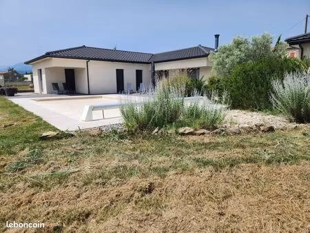 villa 9 pièces 240 m²