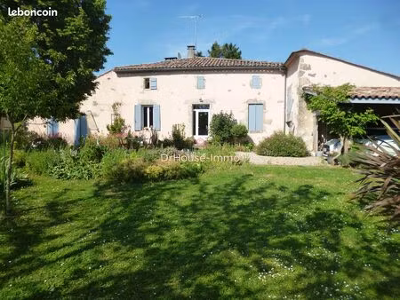 maison 9 pièces 227 m²
