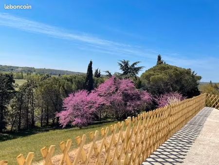 maison avec vue splendide sur la vallée du cher