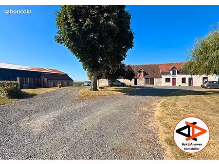 local 240 m² athee sur cher