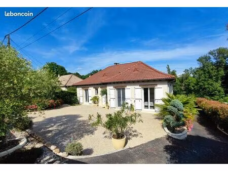 cublac – maison de plain-pied de 101 m² avec sous-sol intégral – terrain 985 m²