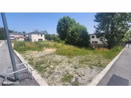 terrain 495 m² saint-genest-lerpt