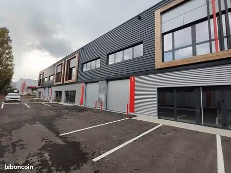 local d'activité 274 m²
