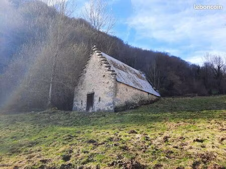 grange 2 pièces 75 m²