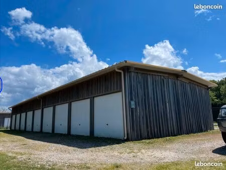 à louer garde-meubles/box de stockage à cazaux