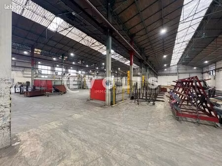 local d'activité 6 668 m²