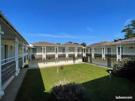 studio 1 pièce 25 m²