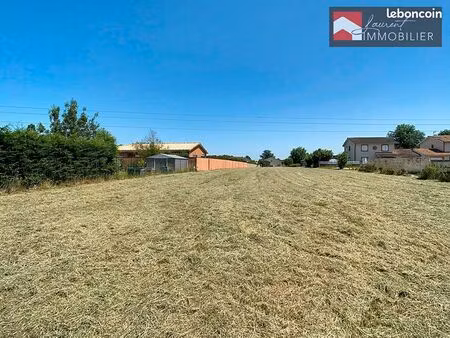 terrain 2105 m² vire