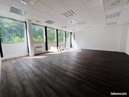 bureaux 70 m²
