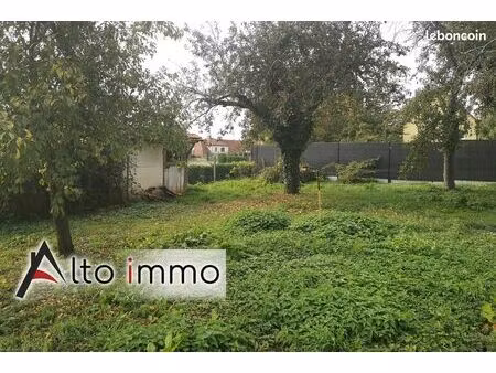 terrain 700 m² surbourg