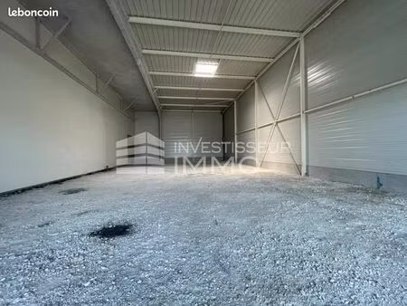 local commercial 305 m²