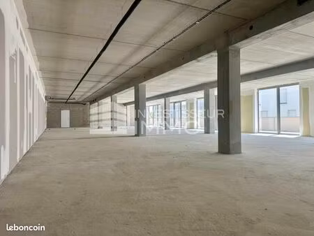 bureaux 1 080 m²