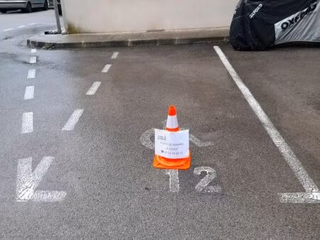 parking/box 13 m² bouc bel air