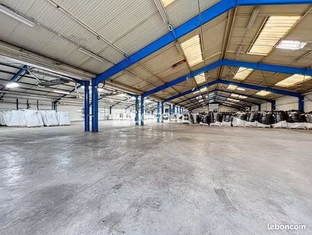 local industriel 4 500 m²