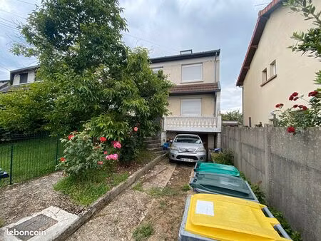 maison 9 pièces 250 m²