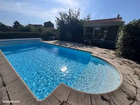 superbe maison avec garage et piscine au cœur de chasseneuil