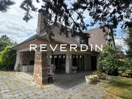 propriété 8 pièces 351 m²